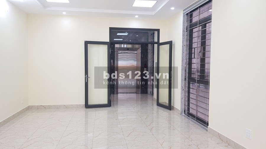 Mặt phố Tô Vĩnh Diện, Thanh Xuân, 90m2, xây 9 tầng, giá: 37 tỷ, mt: 5m, cho thuê 100 triệu/tháng.
