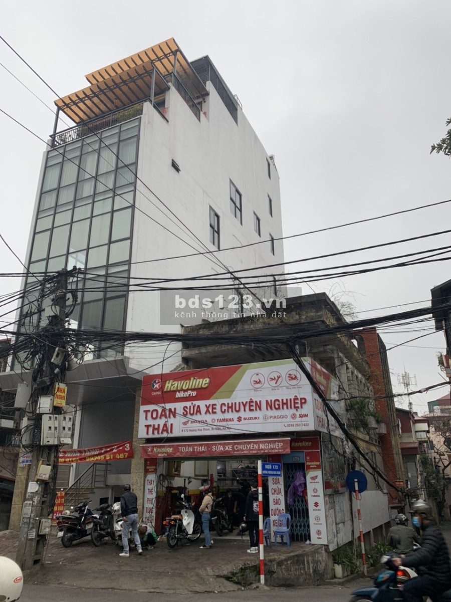 Cho thuê tầng 1-2-3. Diện tích 100m2/1 sàn mặt đường 171 Hoàng Hoa Thám (có hầm và thang máy)