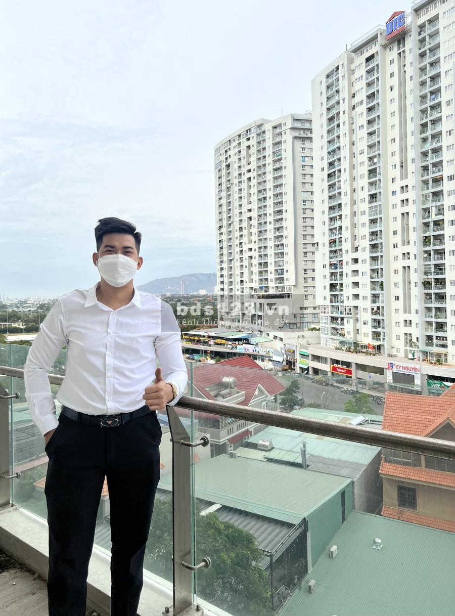 Bán chung cư Gateway giá 2tỷ4 tốt nhất thị trường liên hệ 0985.16.3848 ( E.Huy) giá tốt