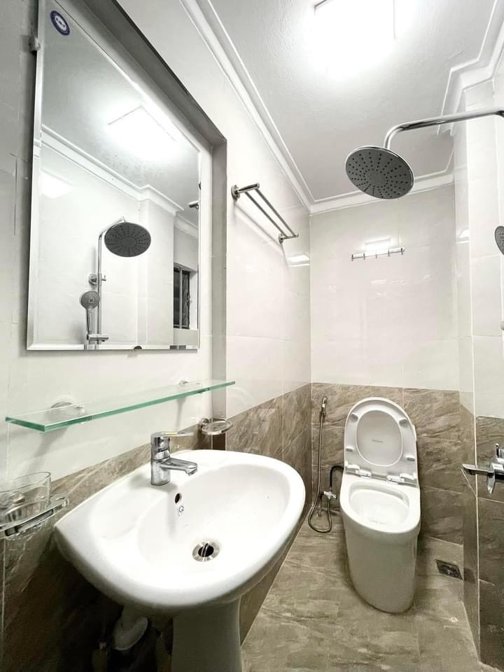 Nhà đẹp phố Ngọc Trì, gần Aeon, thiết kế hiện đại, ngõ thông ô tô, an sinh đỉnh diện tích 40m2