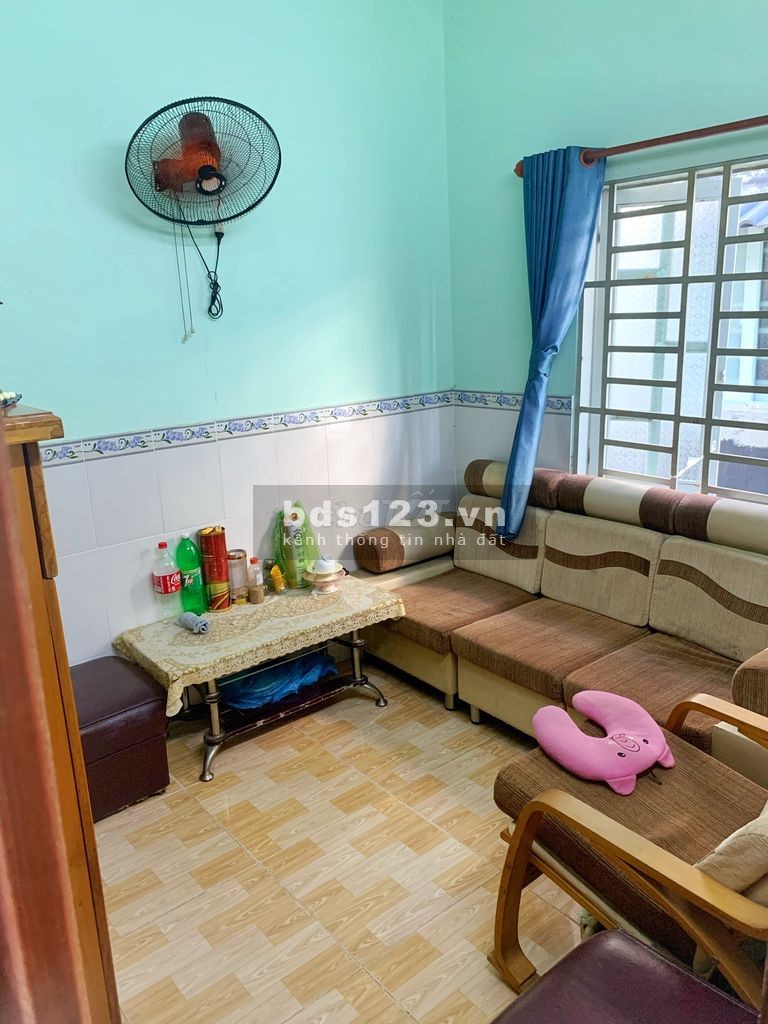 Bán nhà phố diện tích 4x8m, 2pn, 2wc 1 lầu ngay Chợ Hưng Long dự án The Sol City
