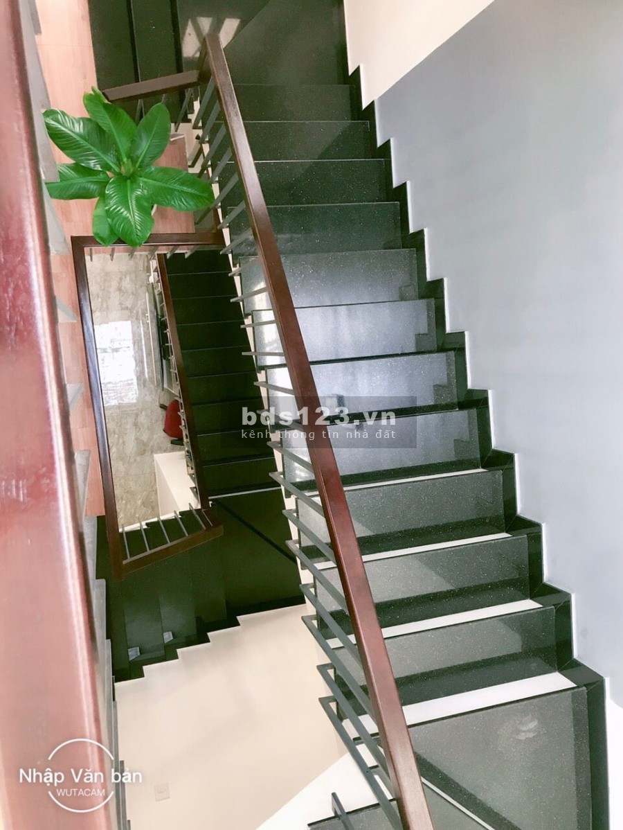 Dịch khách cần tiền bán nhanh nhà 3 tầng, gần Cầu Rồng, Gần Ngô Quyền giá rẻ chỉ 4 tỷ 4
