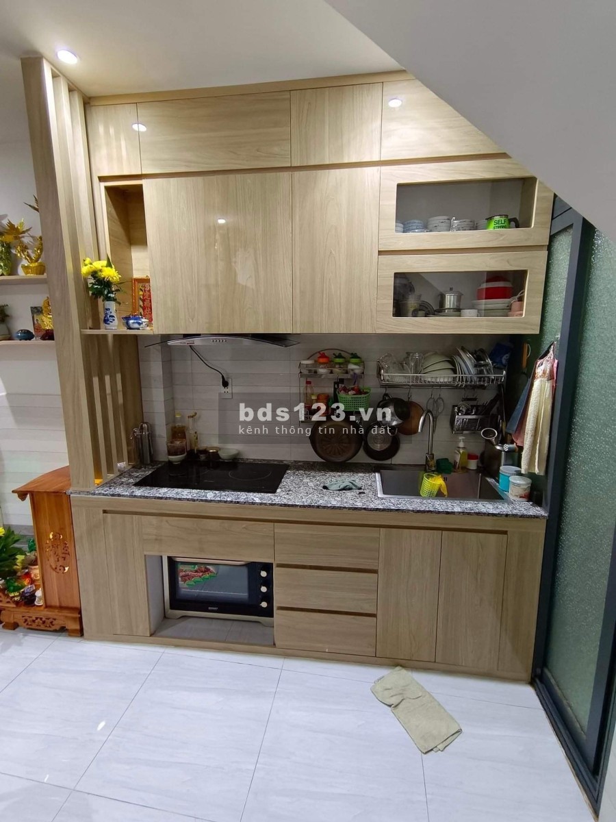 Nhà mới đẹp đường Tô Hiến Thành 4 tầng đúc, cạnh CV Lê Thị Riêng, tặng toàn bộ nội thất 5.8 tỷ