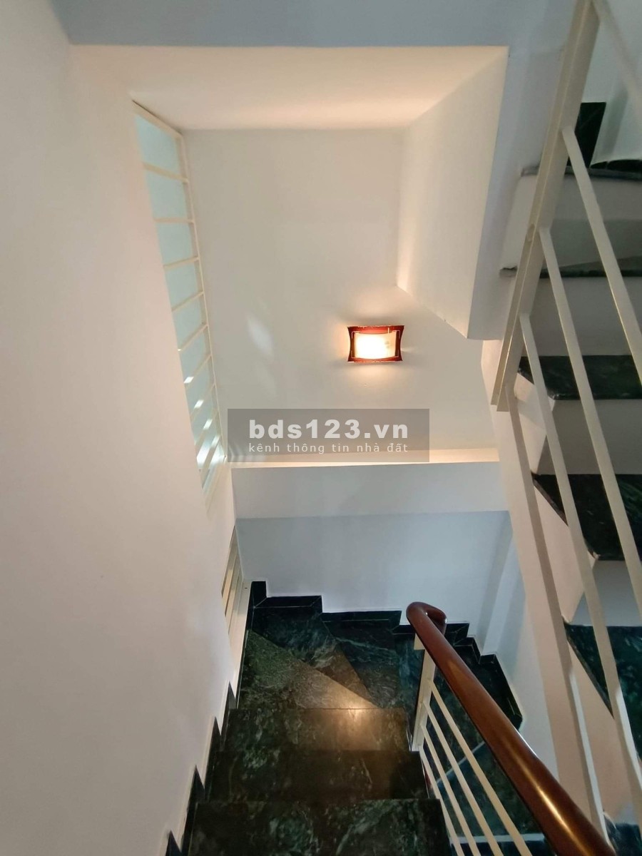 Nhà mới đẹp đường Tô Hiến Thành 4 tầng đúc, cạnh CV Lê Thị Riêng, tặng toàn bộ nội thất 5.8 tỷ