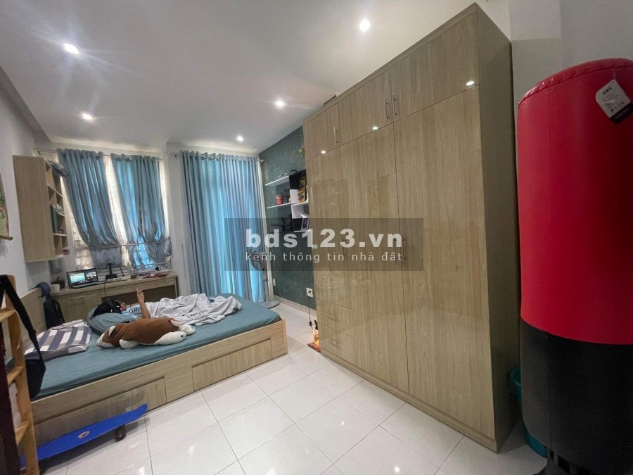 Nhà mới đẹp đường Tô Hiến Thành 4 tầng đúc, cạnh CV Lê Thị Riêng, tặng toàn bộ nội thất 5.8 tỷ