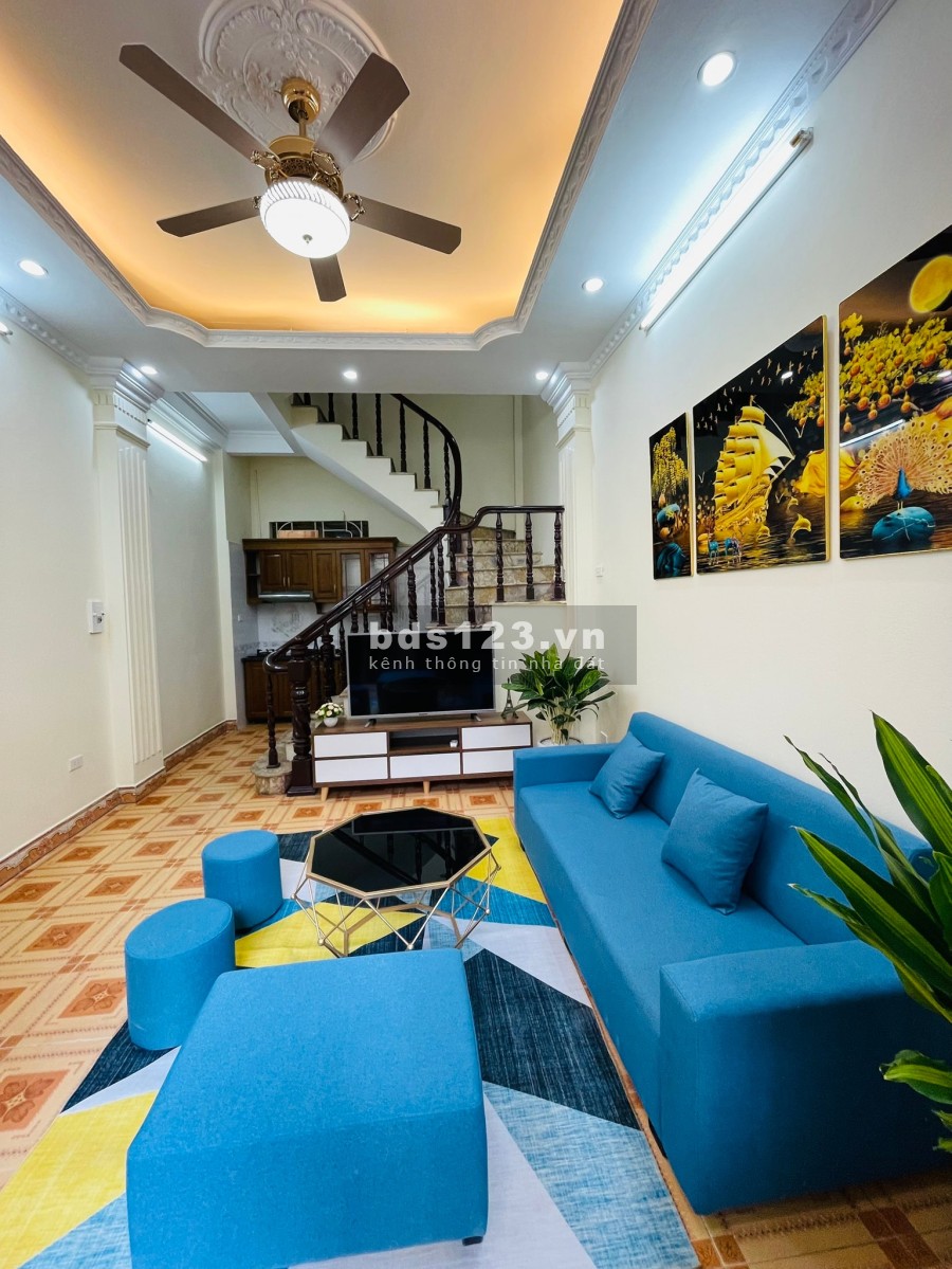 Bán nhà nguyên căn đúc 5 tầng, ở hay đầu tư đều được, diện tích 34m2, giá nhỉnh 3 tỷ, lhc