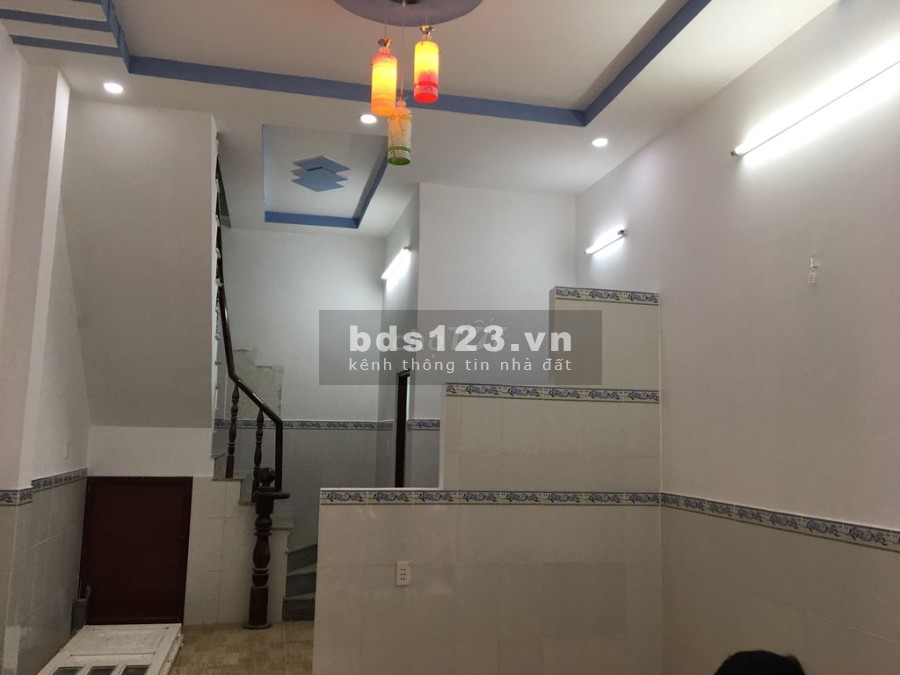 Bán nhà phố diện tích 4x8m, 2pn, 2wc 1 lầu ngay Chợ Hưng Long dự án The Sol City