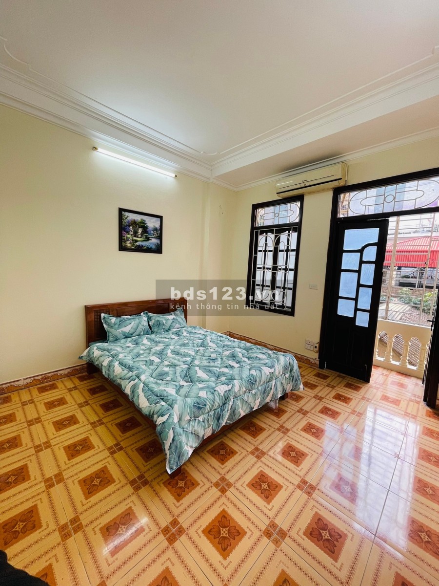 Bán nhà nguyên căn đúc 5 tầng, ở hay đầu tư đều được, diện tích 34m2, giá nhỉnh 3 tỷ, lhc