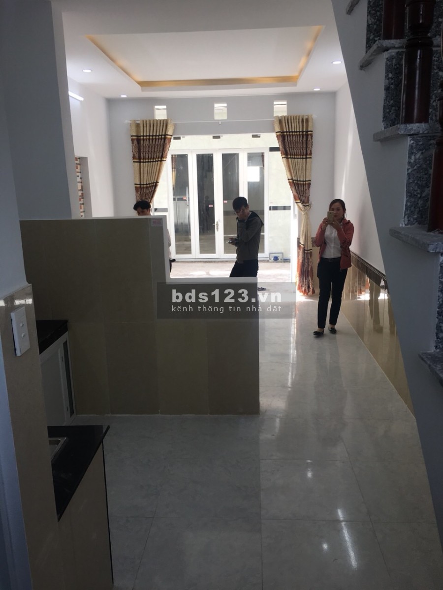 Bán nhà Bình Chánh giá rẻ chính chủ khu dân cư yên tĩnh, pháp lý bàn giao công chứng ngay