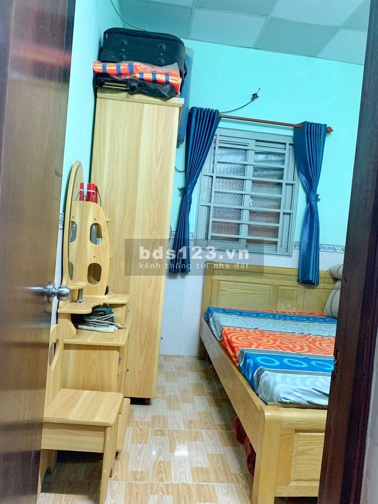 Bán nhà phố diện tích 4x8m, 2pn, 2wc 1 lầu ngay Chợ Hưng Long dự án The Sol City