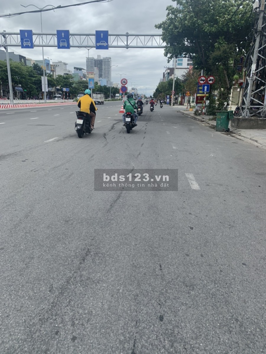 Dịch khách cần tiền bán nhanh nhà 3 tầng, gần Cầu Rồng, Gần Ngô Quyền giá rẻ chỉ 4 tỷ 4