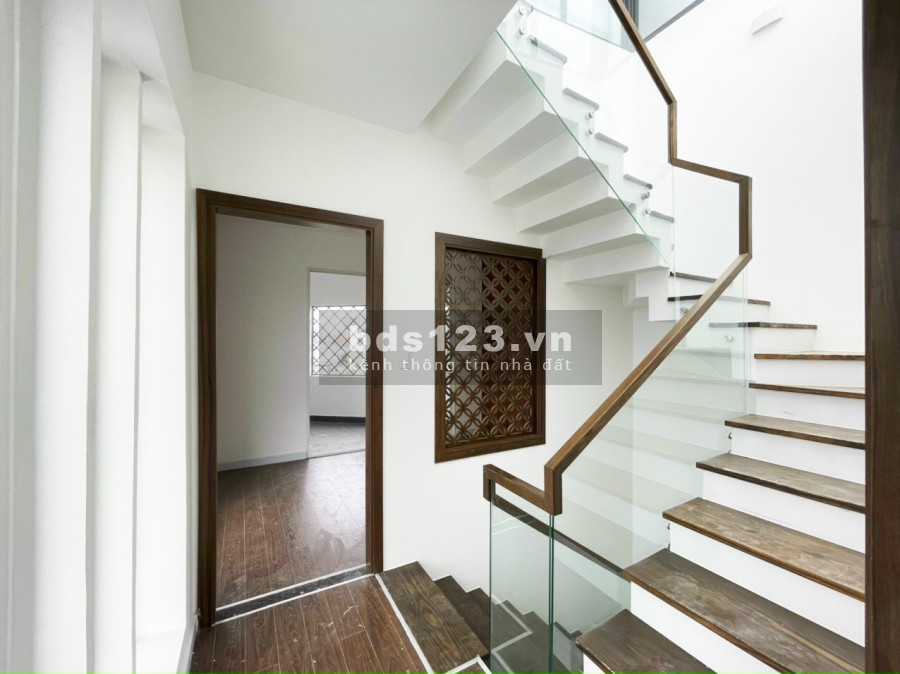 Bán nhà hẻm 1565 đường Huỳnh Tấn Phát, phường Phú Mỹ,…
