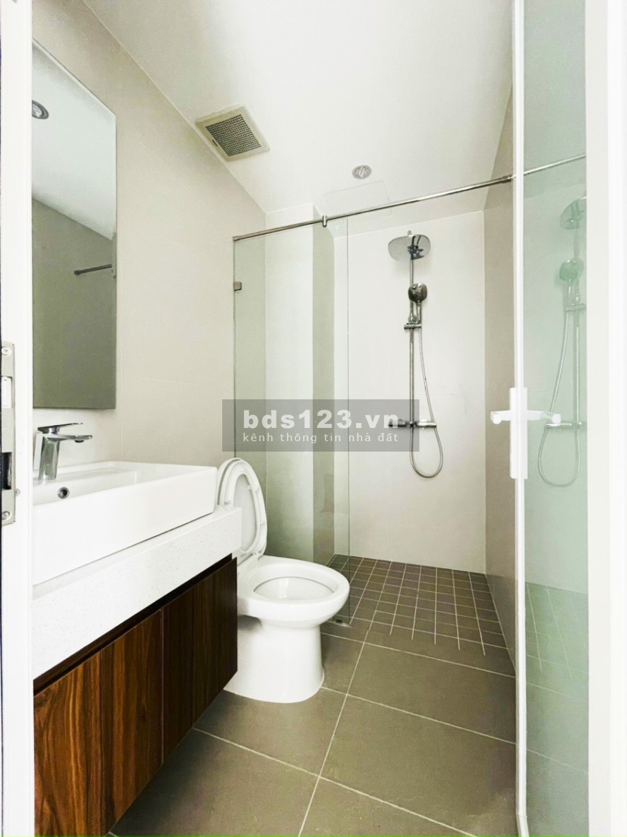 Bán nhà hẻm 1565 đường Huỳnh Tấn Phát, phường Phú Mỹ,…