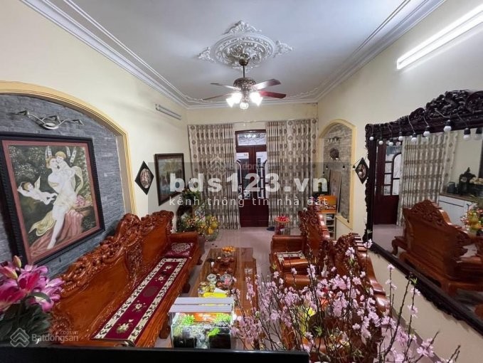 Bán nhà hiếm, trung tâm phố Ngọc Lâm, Quận Long Biên dtsd 27m2, 4 tầng, chỉ gần 3 tỷ