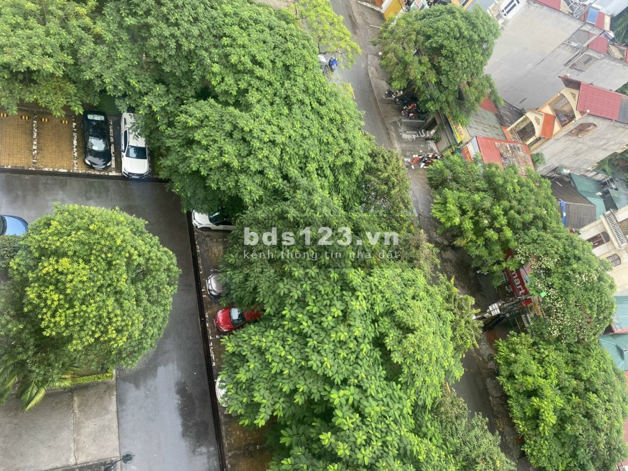 Chính chủ cần bán gấp căn hộ E5 - Ciputra Tây Hồ, dt 123m2, 3 ngủ, đồ cơ bản. Lh: 0966286718