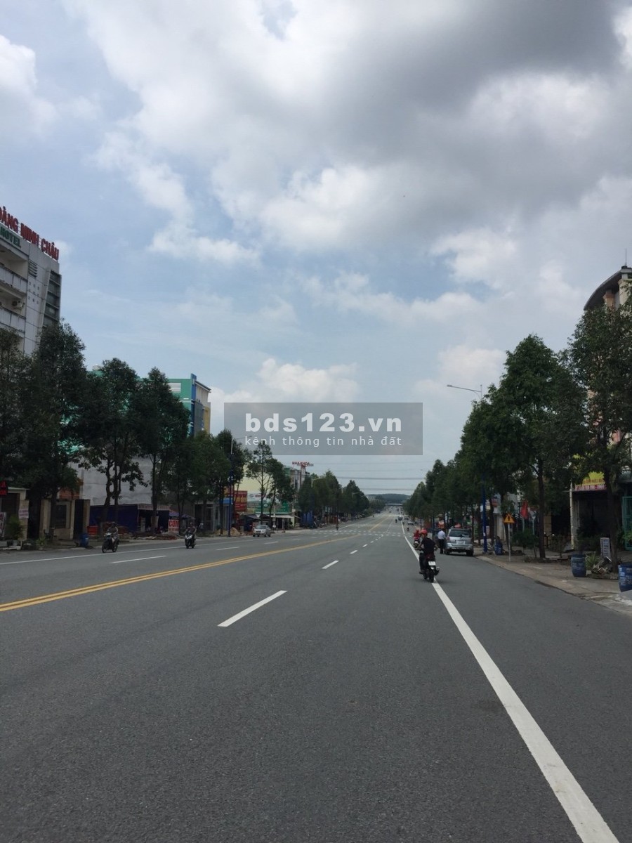 Sổ hồng chính chủ dtsd 450m2, đất thổ cư, mt đường nhựa thông siêu thị Big C Go, KCN Việt-Sing