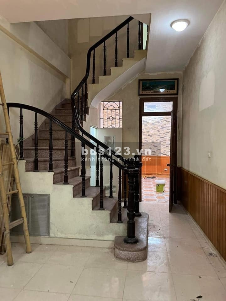 Bán nhà Hoàng Ngân Nhân Chính, Thanh Xuân, dtsd 70m2, giá 6.9 tỷ, 4 tầng xây dựng tâm huyết