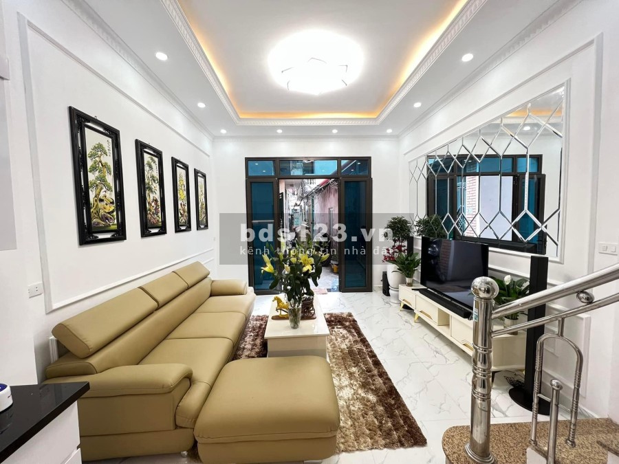 Nhà Khương Trung, nội thất nhập khẩu, diện tích sử dụng 33m2, giá bán 2.85 tỷ