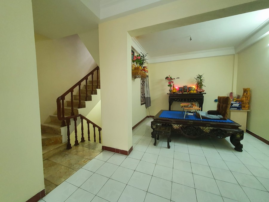 Bán gấp nhà phố Lê Trọng Tấn Quận Thanh Xuân diện tích 55m2 5 tầng giá bán 10,8 tỷ