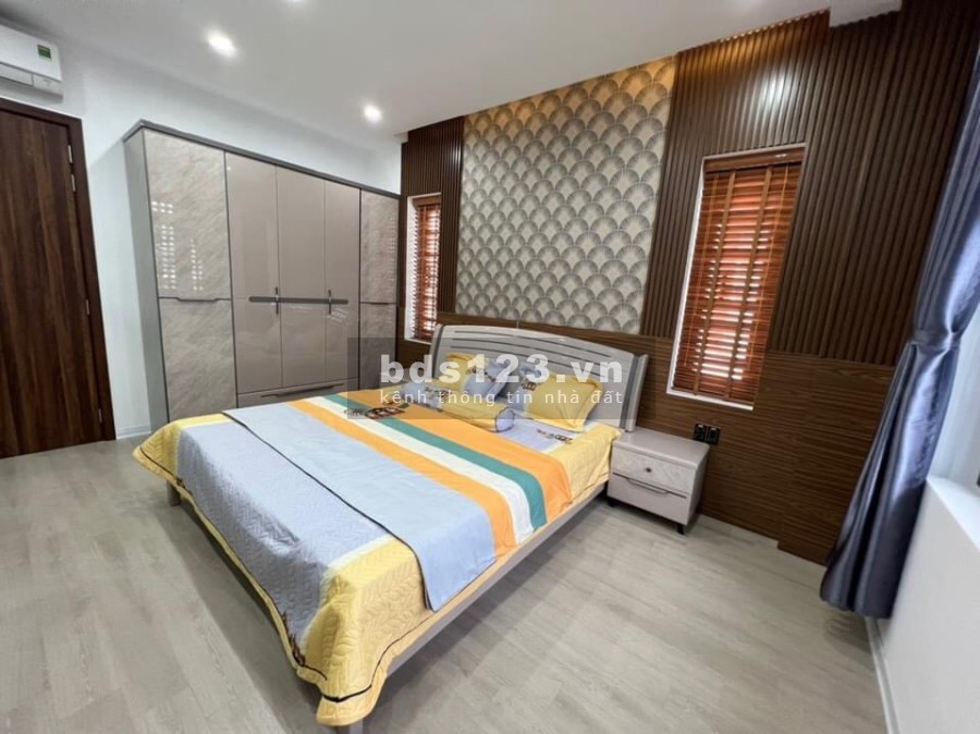 Bán nhà nguyên căn mặt phố ngay Nguyễn Tri Phương Đà Nẵng giá tốt đầu tư, sổ sẵn