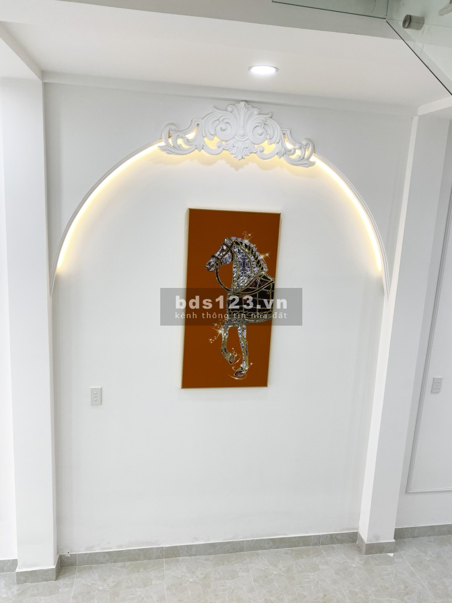 Bán nhà hẻm 56 đường Gò Ô Môi, phường Phú Thuận, Quận 7 giá bán 8.2 tỷ, thương lượng