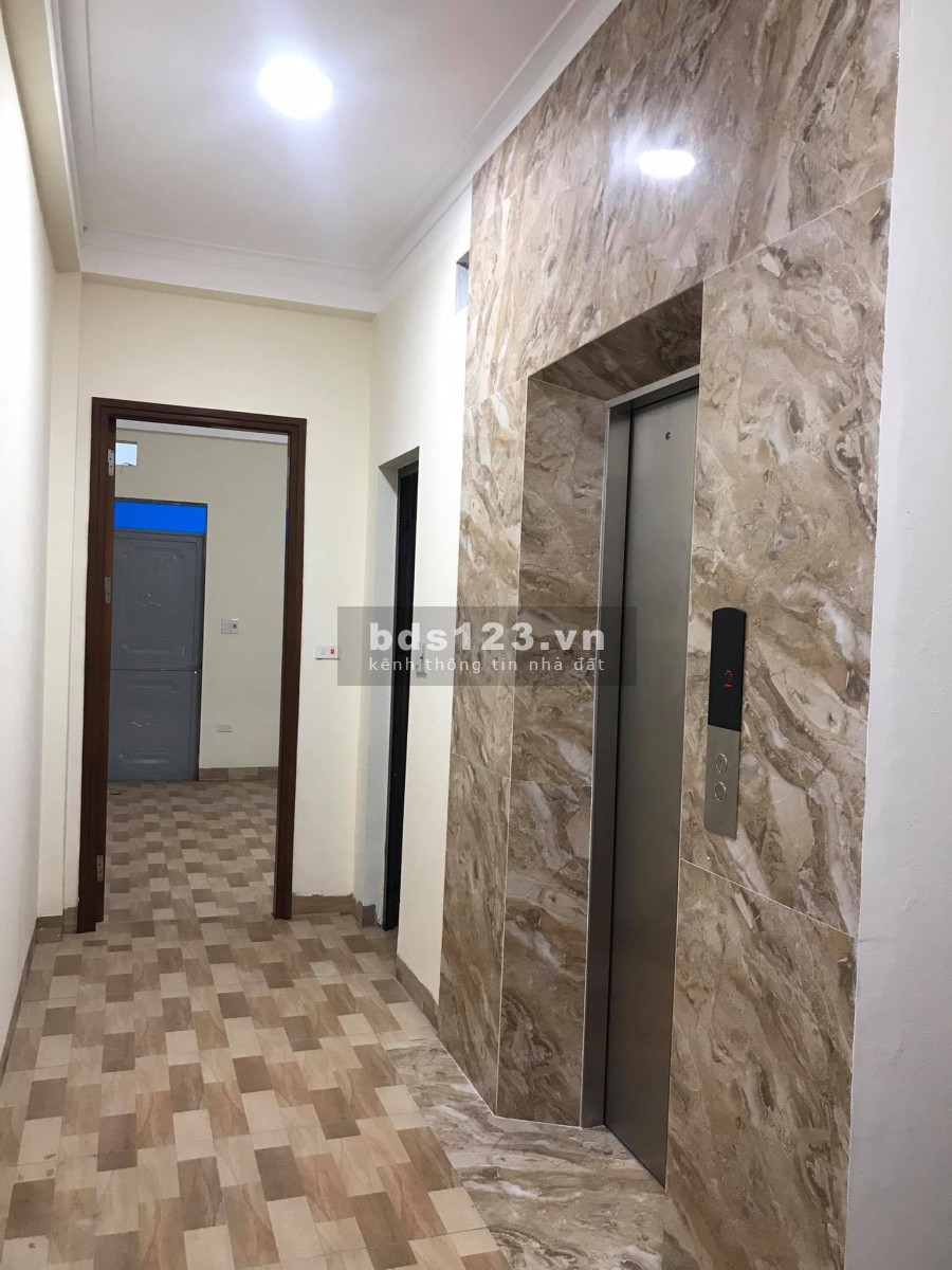 Bán nhà nguyên căn ngõ ô tô tránh, đúc kiên cố 5 tầng, thang máy, Tư Đình, Quận Long Biên