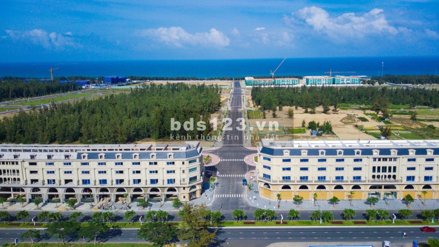 Cần bán lại lô đất ngoại giao cạnh dự án Regal Maison giá sập hầm lh 0704010497