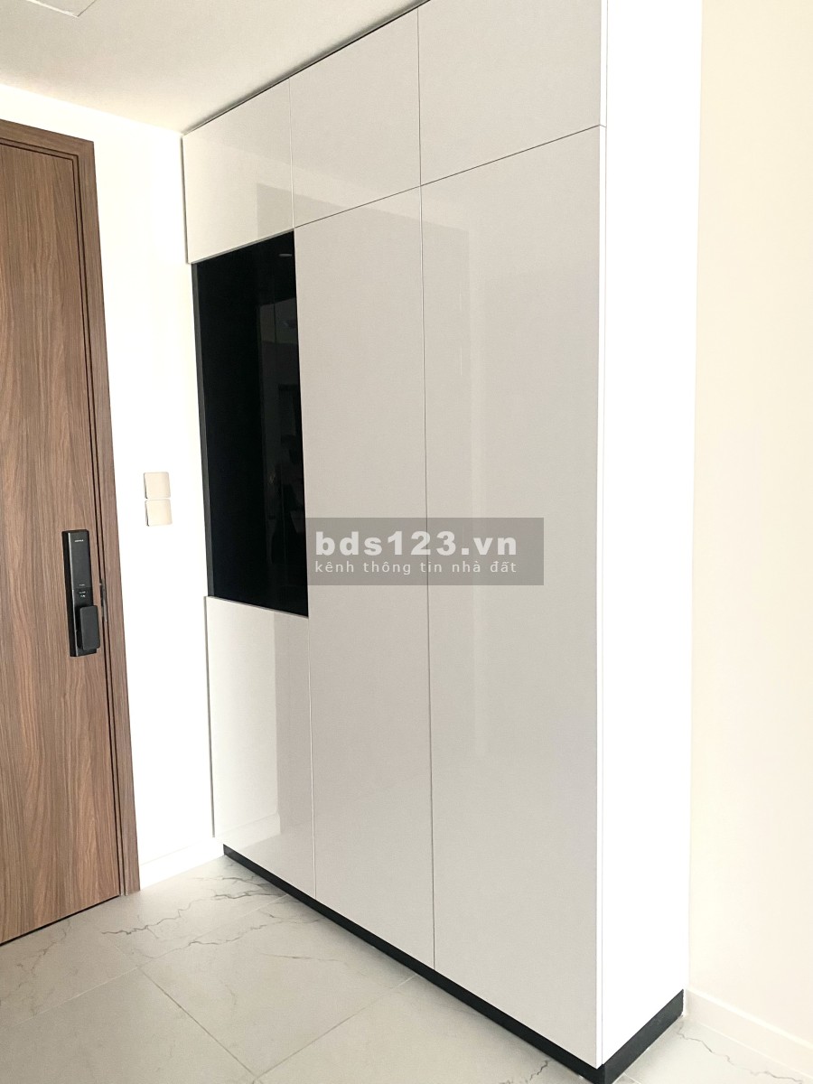 Cho thuê căn hộ sân vườn 210m2 giá chỉ 60 triệu/tháng bàn giao có đầy đủ nội thất vào ở được ngay