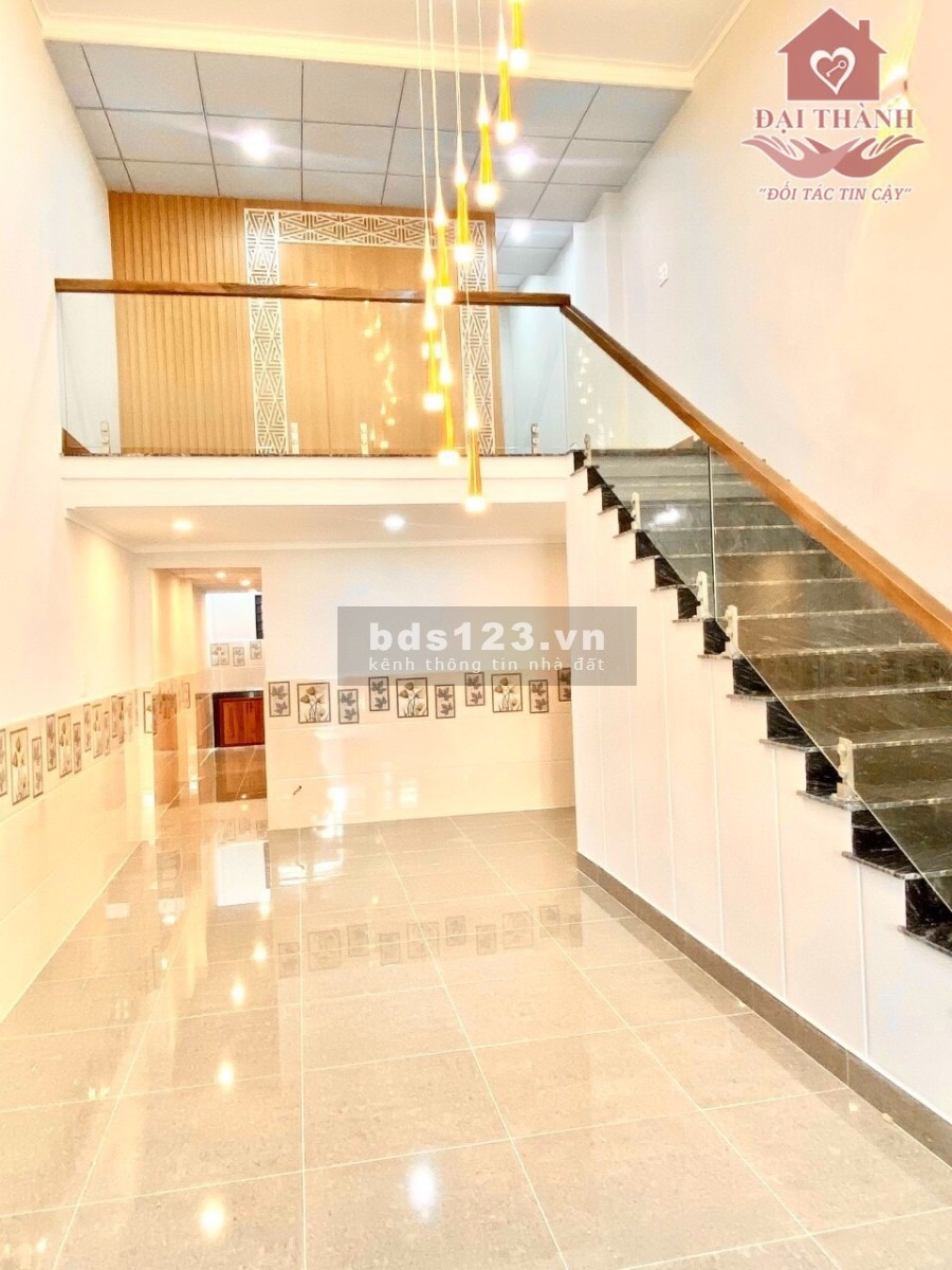 Bán nhà Phường An Bình có gác lửng sau lưng trường chính trị liên hệ 0945796079