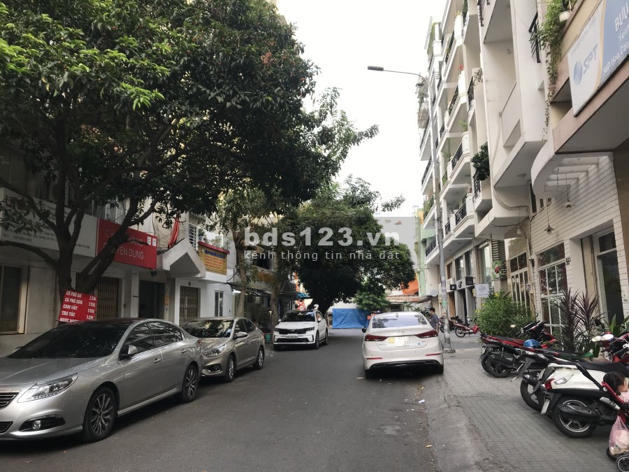 Bán nhà Trung Tâm Phú Nhuận, DT 82.5m2, MT 5.5m, chỉ 95 Tr/m2, ĐT 0703165049.