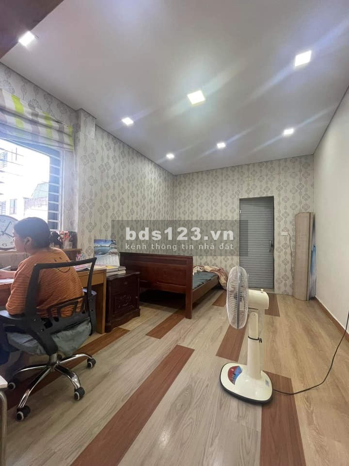 Bán nhà phân lô ô tô đỗ cửa Trần Cung, diện tích 50m2, 4 tầng kiên cố, giá bán 6.2 tỷ, lhcc