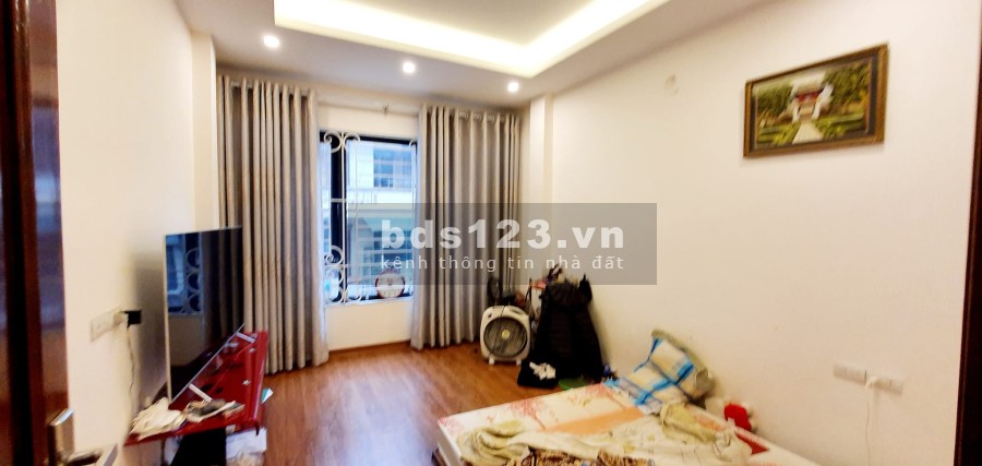 Trung tâm Quận Cầu Giấy, nhà nguyên căn đẹp ở luôn, diện tích 35m2, 4 tầng, giá 4.05 tỷ