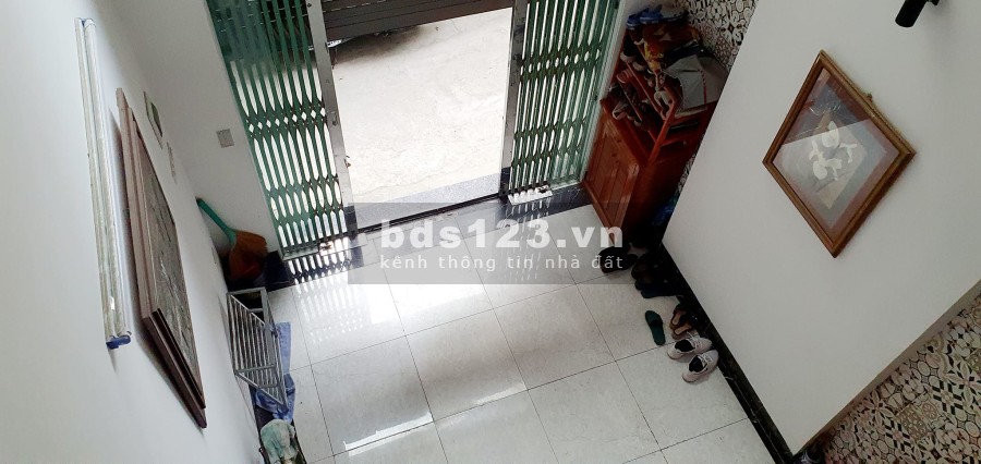 Trung tâm Quận Cầu Giấy, nhà nguyên căn đẹp ở luôn, diện tích 35m2, 4 tầng, giá 4.05 tỷ