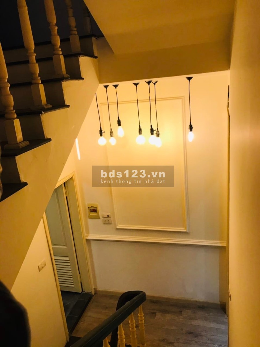 Nhà 5 tầng mới trung tâm Quận Ba Đình, mặt tiền 4,5m chỉ nhỉnh 3 tỷ liên hệ 0856021712