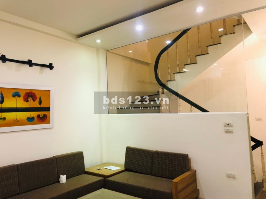 Nhà 5 tầng mới trung tâm Quận Ba Đình, mặt tiền 4,5m chỉ nhỉnh 3 tỷ liên hệ 0856021712