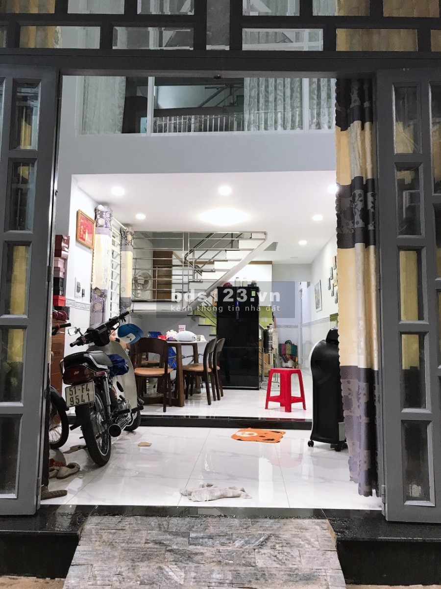 Bán nhà hẽm 4m cách mặt tiền đường 50m dtsd 53m2 phường 5 Tân Bình giá 5,4 tỷ