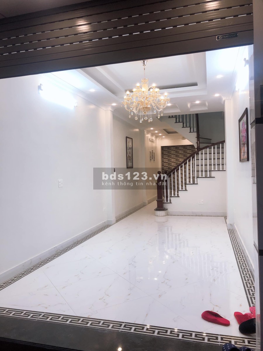Bán nhà quận Hai Bà Trưng ô tô đỗ cửa, diện tích 60m2 đúc 5 tầng giá bán 8,7 Tỷ