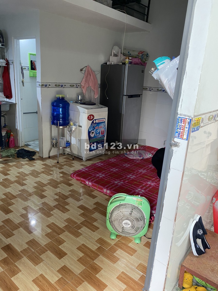 Bán gấp 300m2 + 2 căn hộ mini và 8 phòng trọ đang thuê kín,TN ổn định 20tr/tháng.
