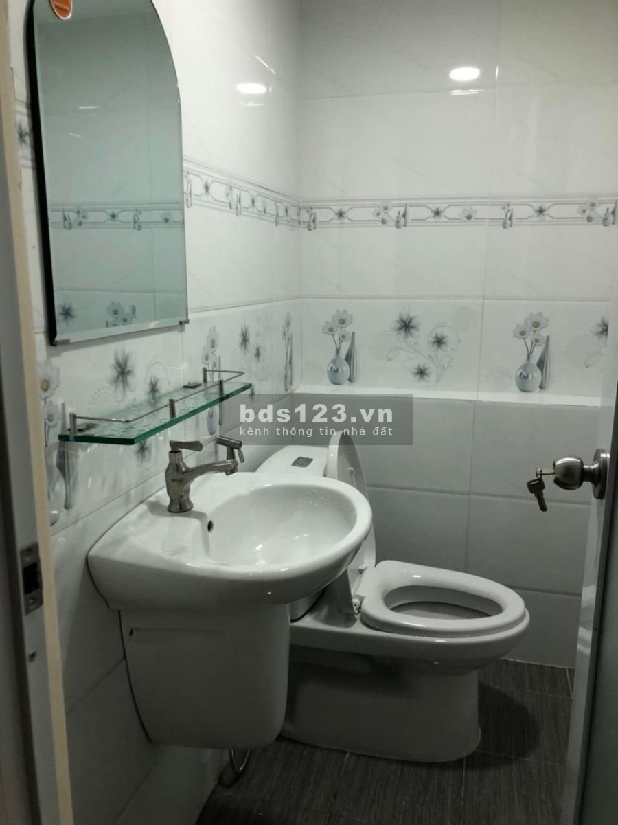 Bán nhà hẻm xe hơi Thành Mỹ, P9 Tân Bình, dtsd 49m2, 2 tầng, giá rẻ, nở hậu.