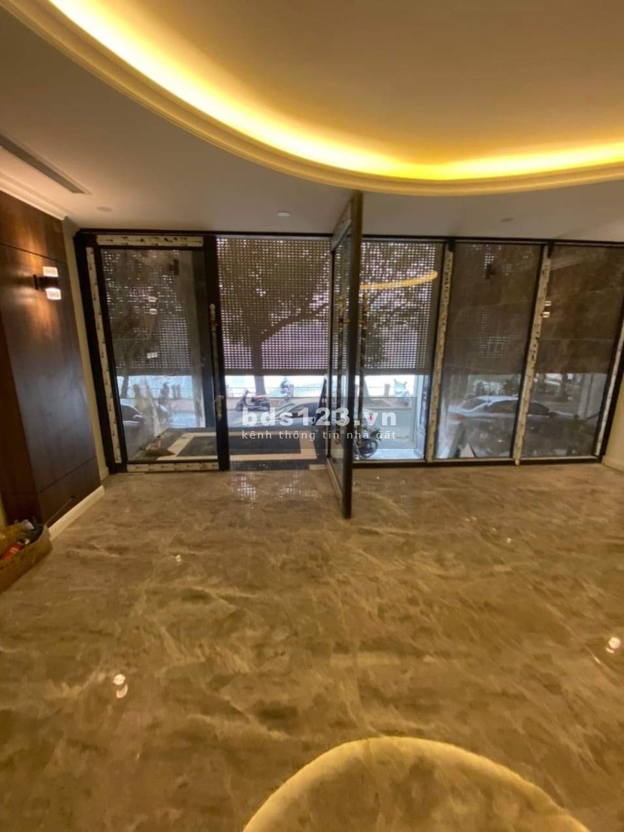Mặt phố Vũ Tông Phan, Thanh Xuân, 150m2, 9 tầng, giá: 66 tỷ, mt: 8.3m, cho thuê 200 triệu/th.
