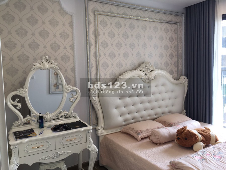 Bán căn hộ chính chủ có sẵn đồ dùng tiện nghi, nhà mới, tầng cao, cc Vinhomes Ocean Park, dt 70m2