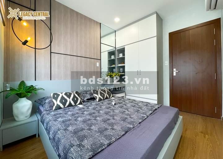 Cần bán gấp căn hộ cao cấp ở gần cổng Vship 1 Bình Dương, giá dưới 1 tỷ, pháp lý đầy đủ