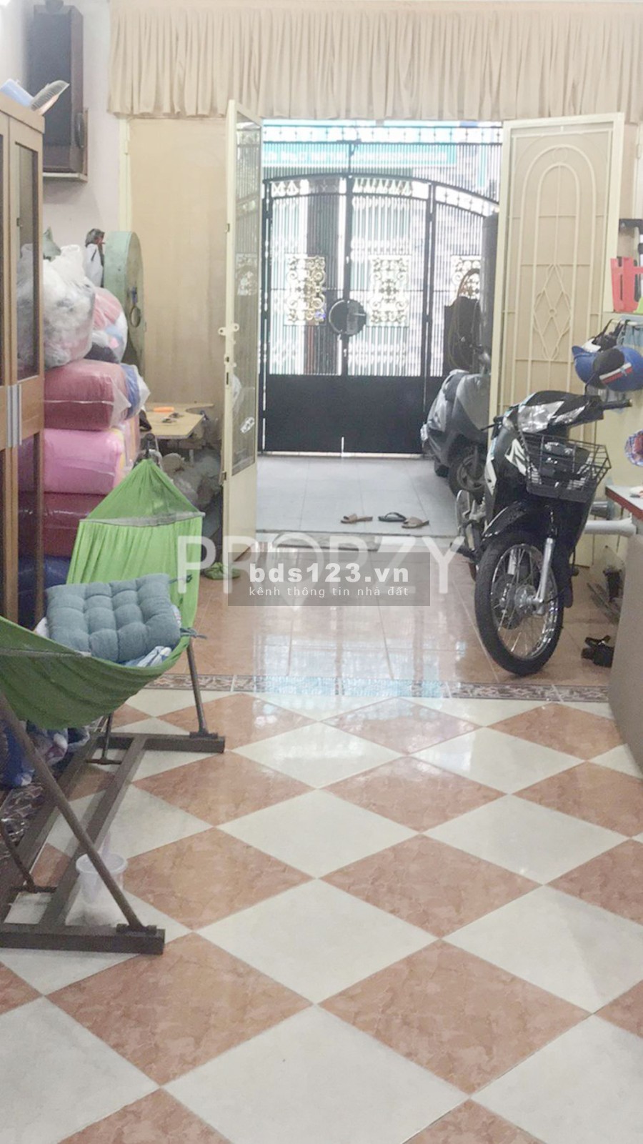 Bán nhà nguyên căn hẻm xe hơi 1 xẹt đường Trần Xuân Soạn, phường Tân Hưng, Quận 7