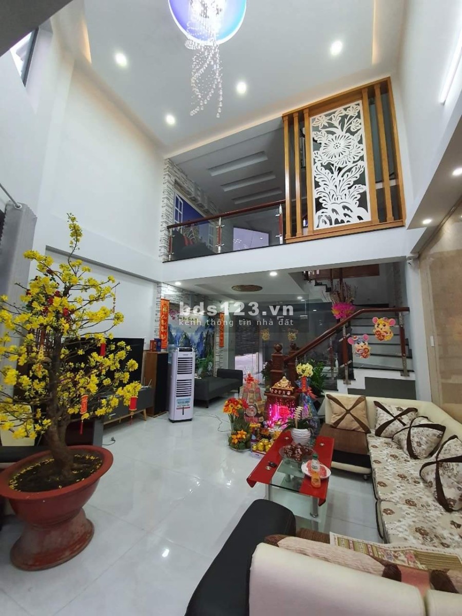 Bán gấp nhà nguyên căn hẻm xe hơi Quận Tân Bình, đúc 5 tầng, dtsd 60m2, giá chỉ 6,3 tỷ