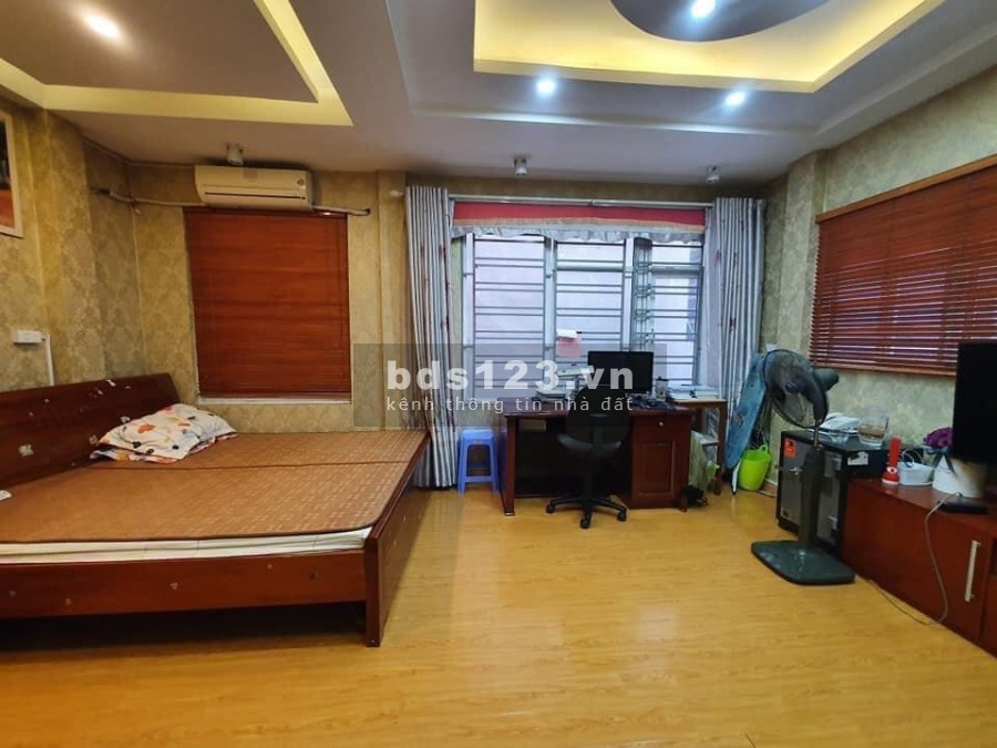 Bán gấp nhà đẹp Ngọc Thuỵ Quận Long Biên dtsd 38m2 đúc 5 tầng giá chưa đến 4 tỷ!