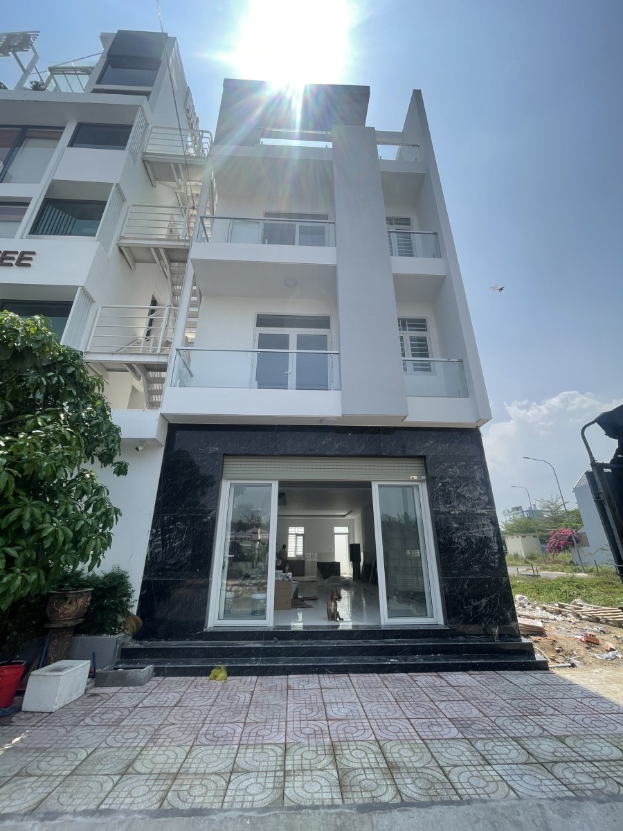 Đất thổ cư sổ hồng riêng Lê Văn Lương pháp lý chính chủ, giá đầu tư sinh lời cao