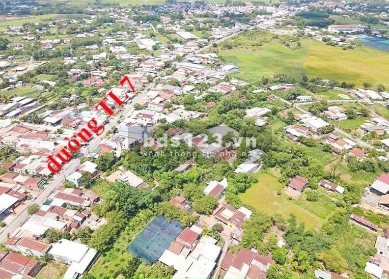 Bán gấp đất vườn 1000m2 đường TL7, xã Trung Lập Hạ, Củ Chi giá chỉ 1tr9/m2. SHR, sang tên ngay.