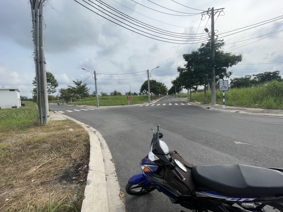 Đất nền sổ hồng riêng thích hợp đầu tư khu công nghiệp Long Hậu đường lớn, quy hoạch ổn định
