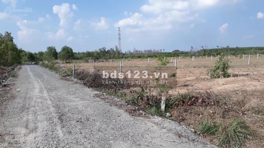 Bán gấp đất 1 xẹt đường Vành Đai 3, đất Phú Hồng, khu dân cư đường lớn, xe vào tận đất