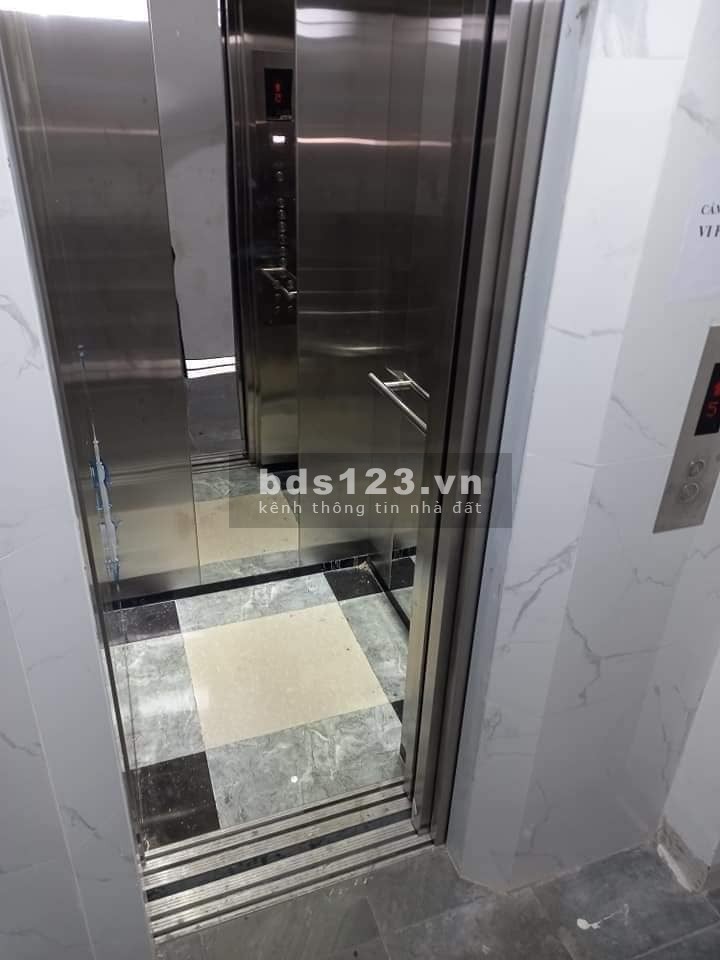 Bán toà chung cư mini 11 tầng rộng gần 80m2, có 24 phòng với giá chỉ hơn 10 tỷ, tịa ngã Tư Sở